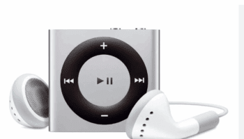 Le dernier-né de la famille iPod d'Apple est l'iPod shuffle de 2 Go, qui vous permet de porter jusqu'à 500 chansons sur votre manche comme un insigne de dévotion musicale. L'iPod shuffle est disponible en quatre couleurs vives et en argent original pour s'adapter à votre musique et à votre humeur, et c'est le seul iPod qui peut être porté dès sa sortie de l'emballage.