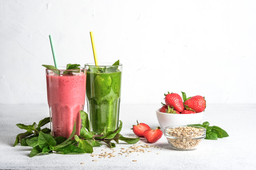 La pasteurisation à haute température des smoothies augmente la disponibilité des polyphénols et améliore leur transformation par les microbes intestinaux en composés bénéfiques.