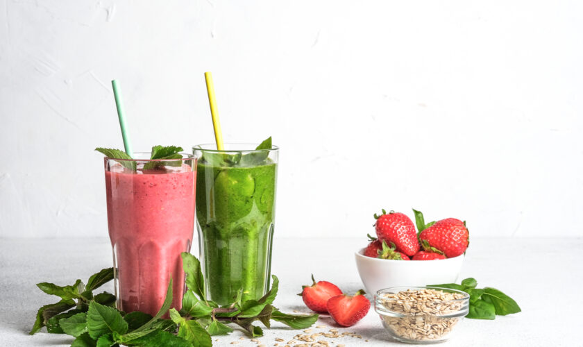 La pasteurisation à haute température des smoothies augmente la disponibilité des polyphénols et améliore leur transformation par les microbes intestinaux en composés bénéfiques.