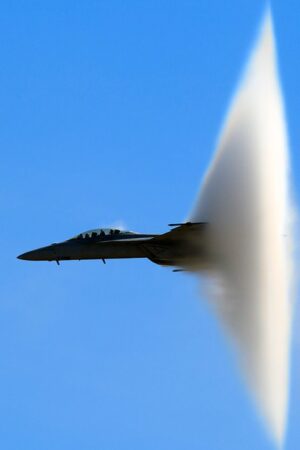 La vitesse du son reste parmi l’un des concepts élémentaires en physique, pourtant c’est aussi l’une des notions les plus importantes dans l’aéronautique.