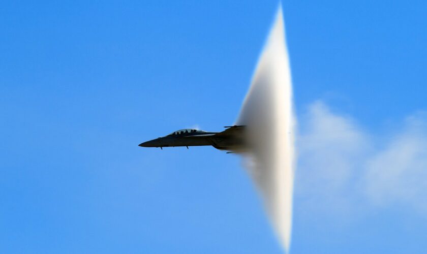 La vitesse du son reste parmi l’un des concepts élémentaires en physique, pourtant c’est aussi l’une des notions les plus importantes dans l’aéronautique.
